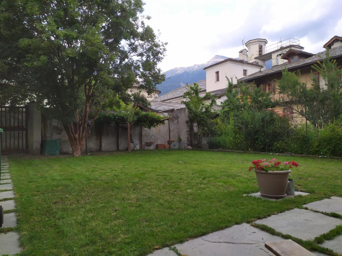 Maison Soleil - Mansarda Aosta Luaran gambar